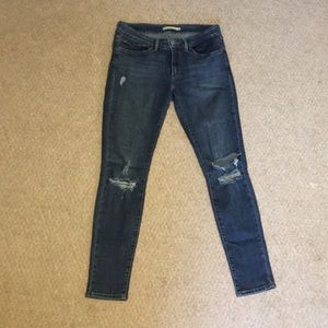 Levi’s 711 Skinny Jean size 27